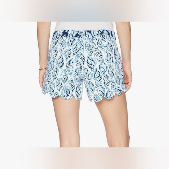 LILLY PULITZER BUTTERCUP STRETCH Sz 6 Resort White Drop In Scallop Hem Shorts - Picture 2 of 6